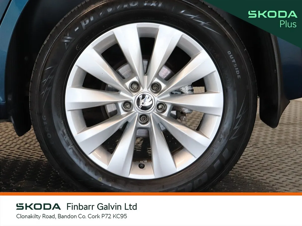 Skoda Kamiq Hatchback, Petrol, 2021, Blue