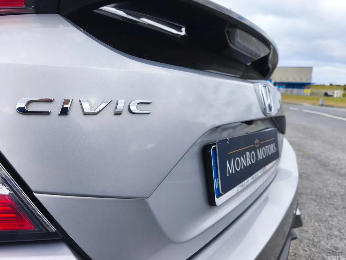 Honda Civic Hatchback, Diesel, 2021, Grey