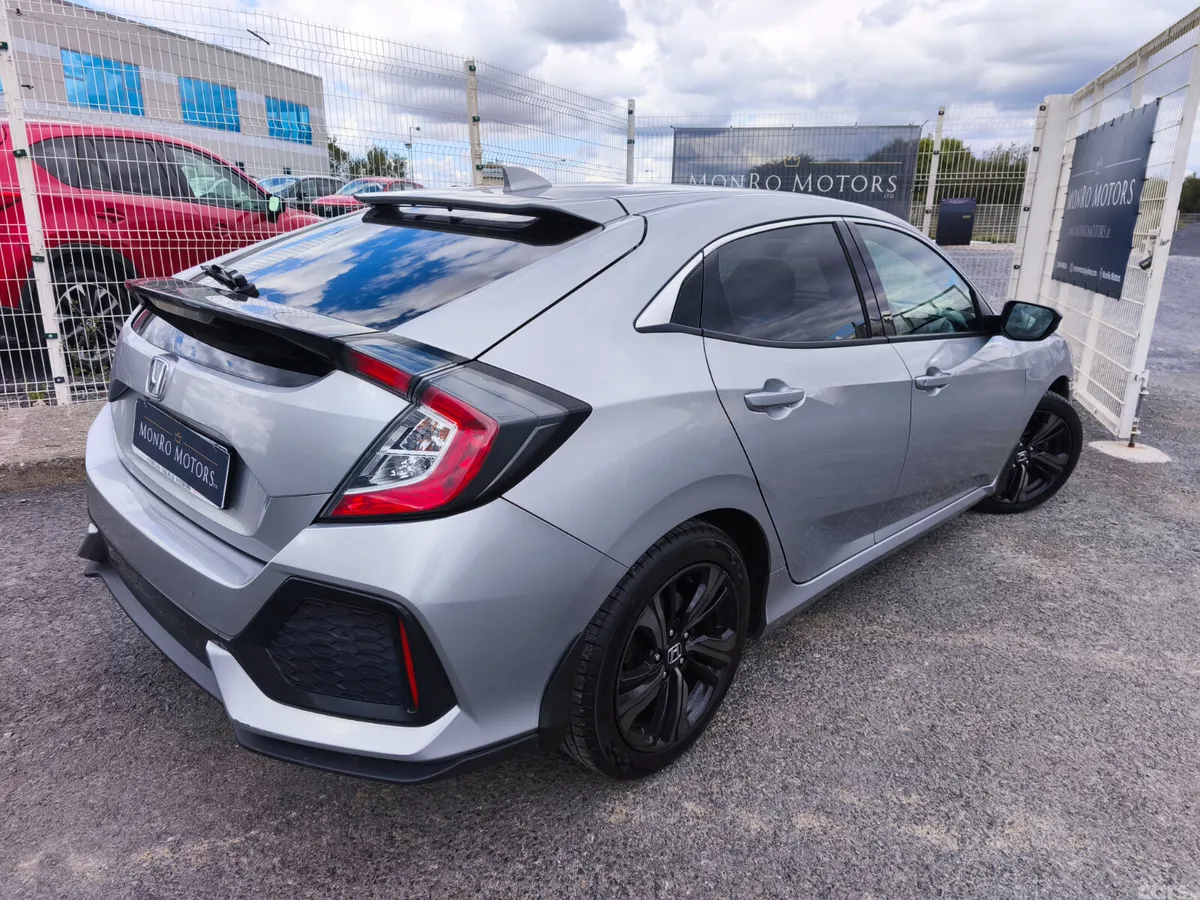 Honda Civic Hatchback, Diesel, 2021, Grey