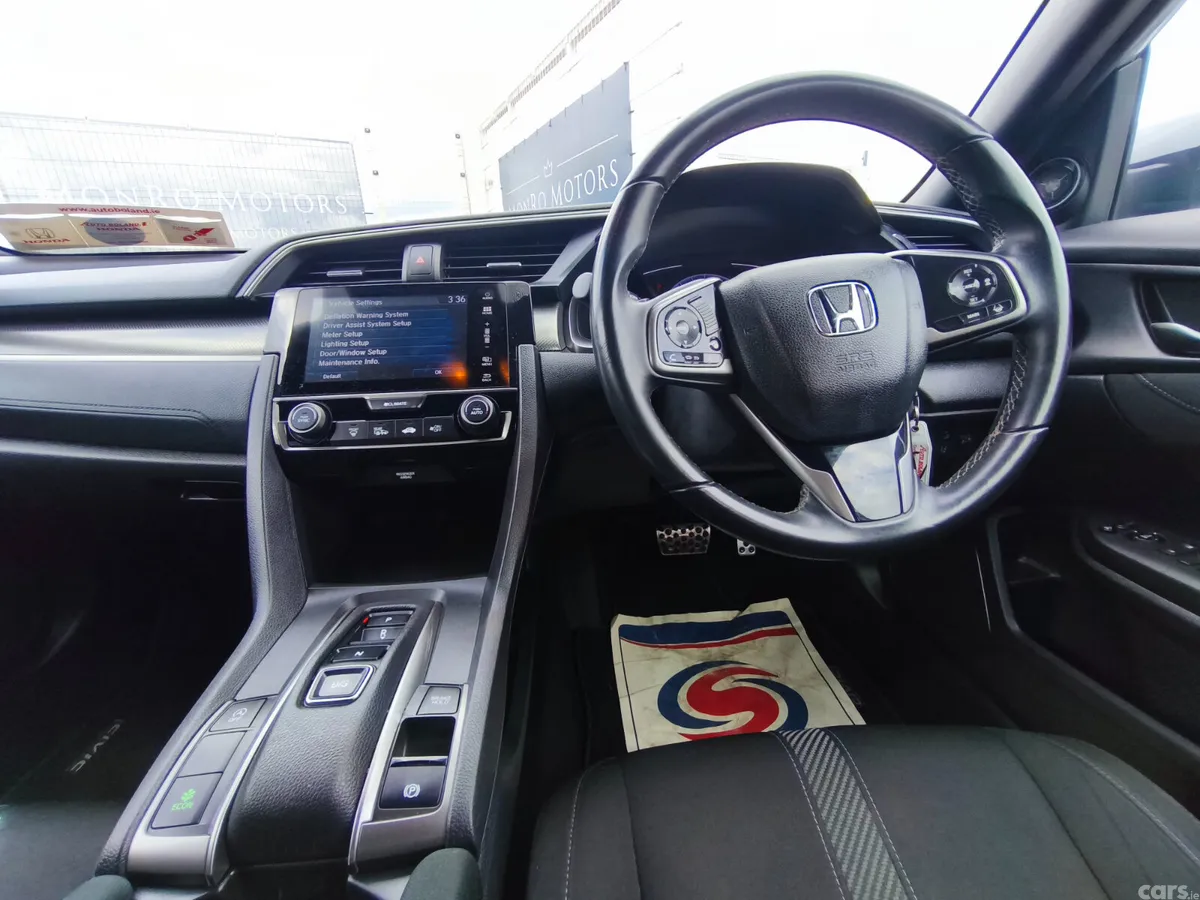 Honda Civic Hatchback, Diesel, 2021, Grey