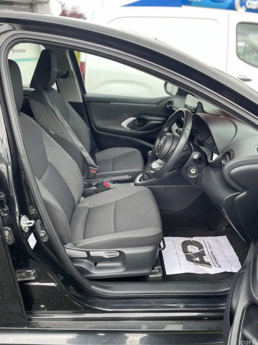 Toyota Yaris Hatchback, Petrol, 2022, Black