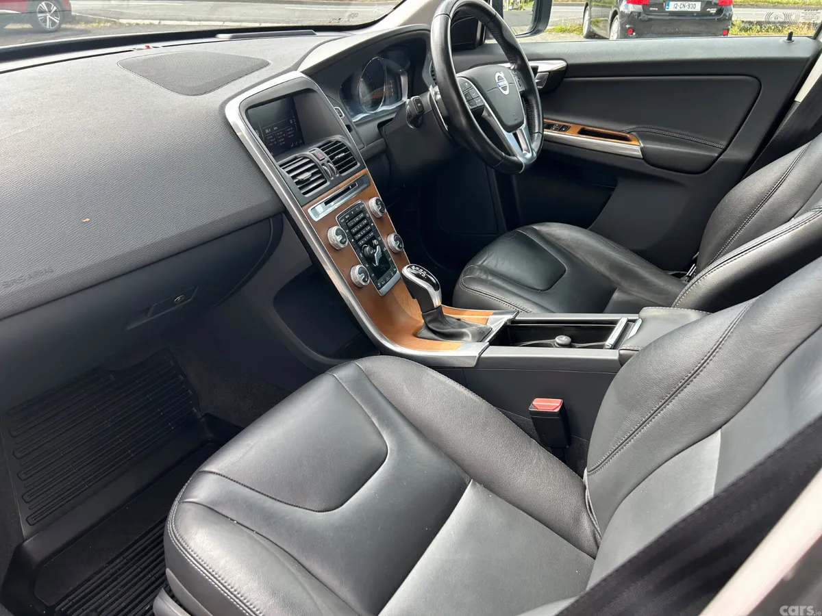 Volvo XC60 SUV, Diesel, 2017, White