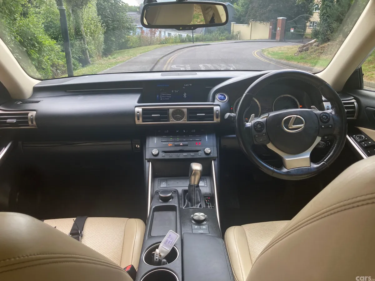 Lexus IS Saloon, Petrol Hybrid, 2016, Silver