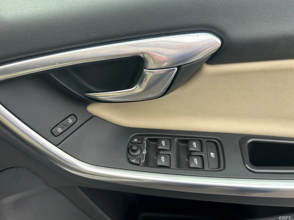 Volvo V60 Estate, Diesel, 2018, Beige