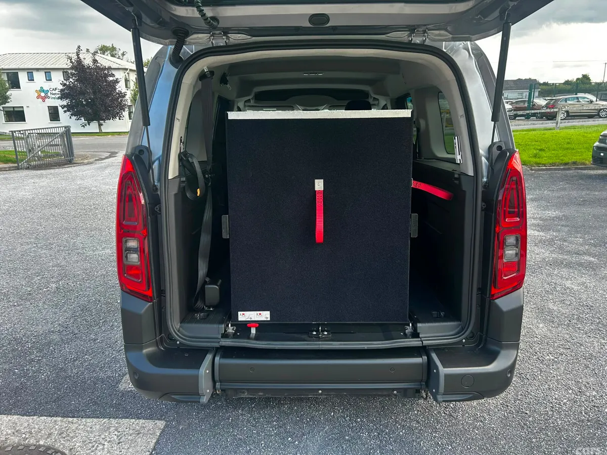 Citroen Berlingo MPV, Diesel, 2024, Silver