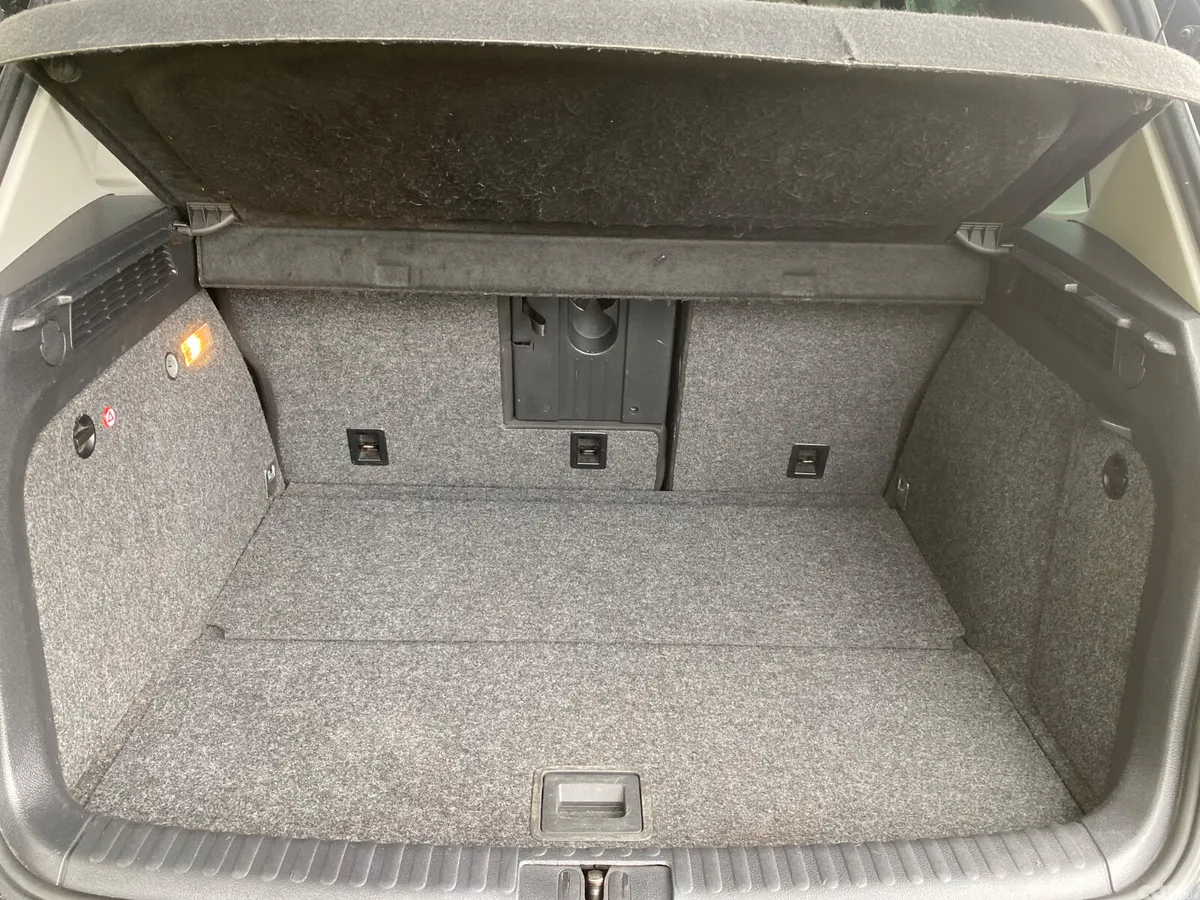 Volkswagen Tiguan SUV, Diesel, 2011, Black