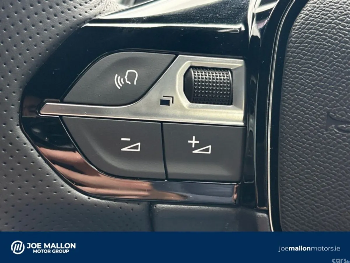 Peugeot 2008 MPV, Petrol, 2026, Black