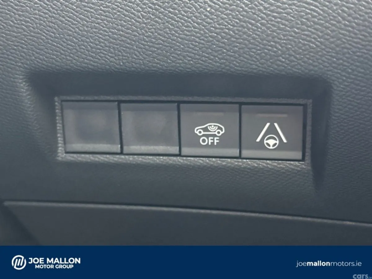 Peugeot 2008 MPV, Petrol, 2026, Black