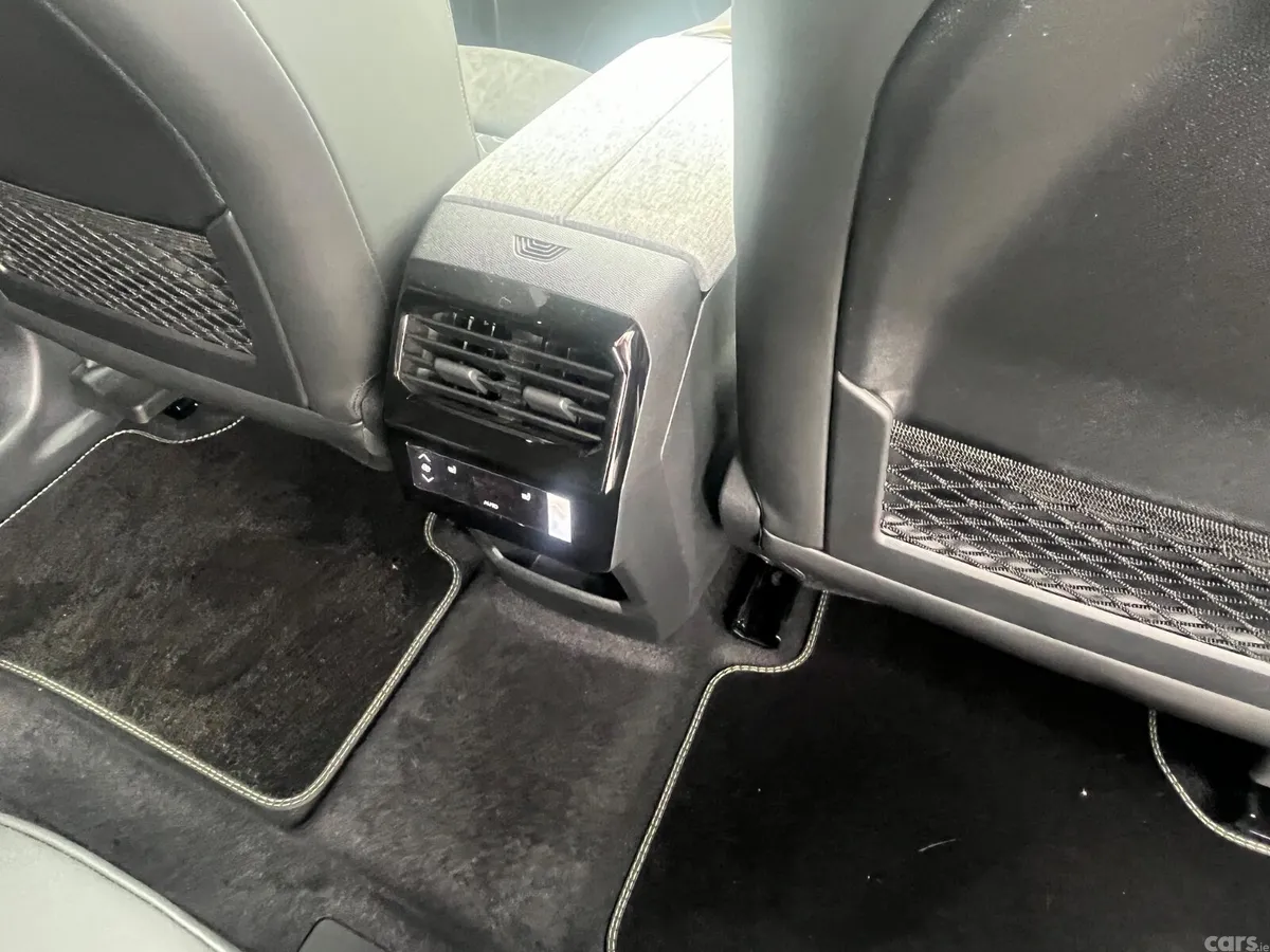 Peugeot 5008 MPV, Electric, 2026, Grey