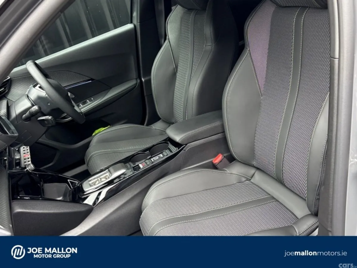 Peugeot 2008 MPV, Electric, 2026, Grey