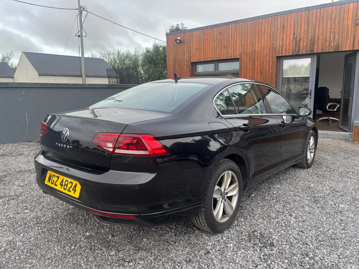 Volkswagen Passat Saloon, Diesel, 2022, Black