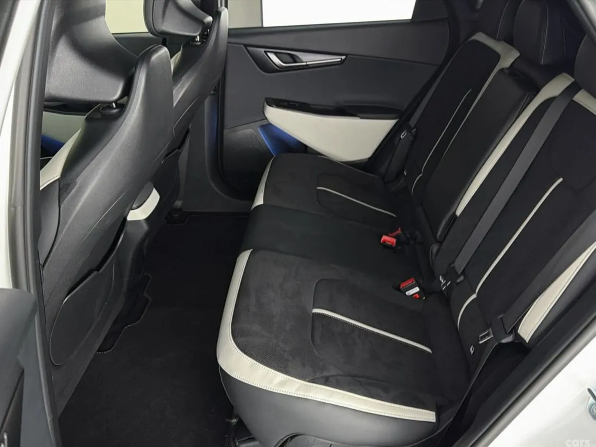Kia EV6 MPV, Electric, 2026, White