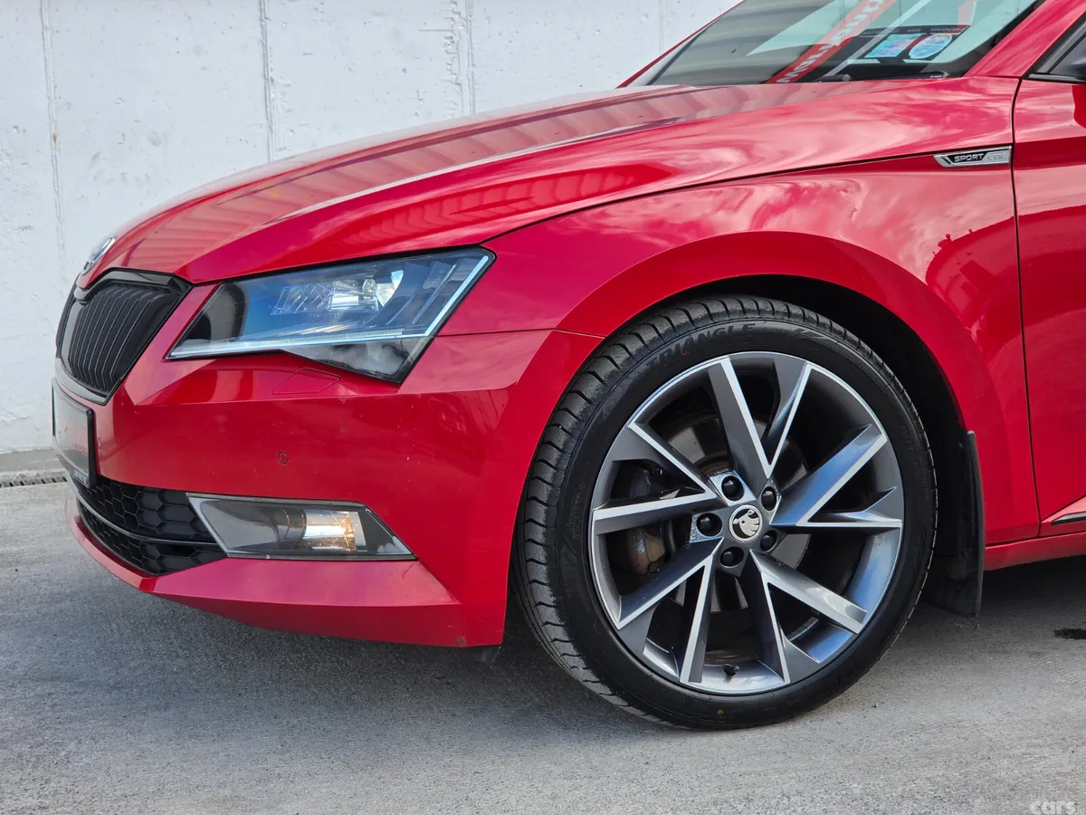 Skoda Superb Saloon, Diesel, 2019, Red