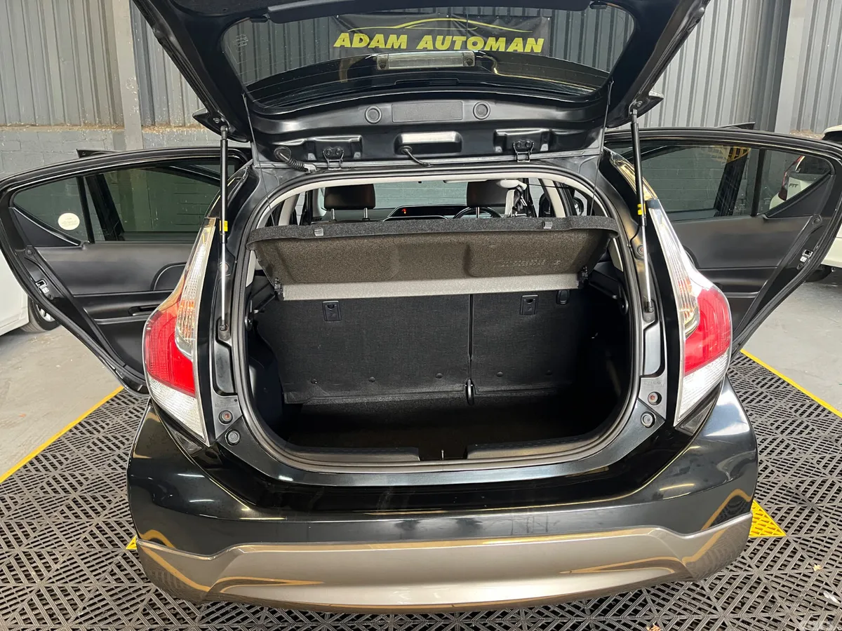 Toyota Aqua Hatchback, Petrol Hybrid, 2016, Black