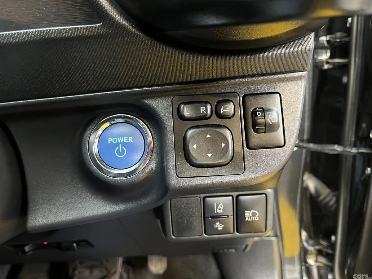 Toyota Aqua Hatchback, Petrol Hybrid, 2016, Black
