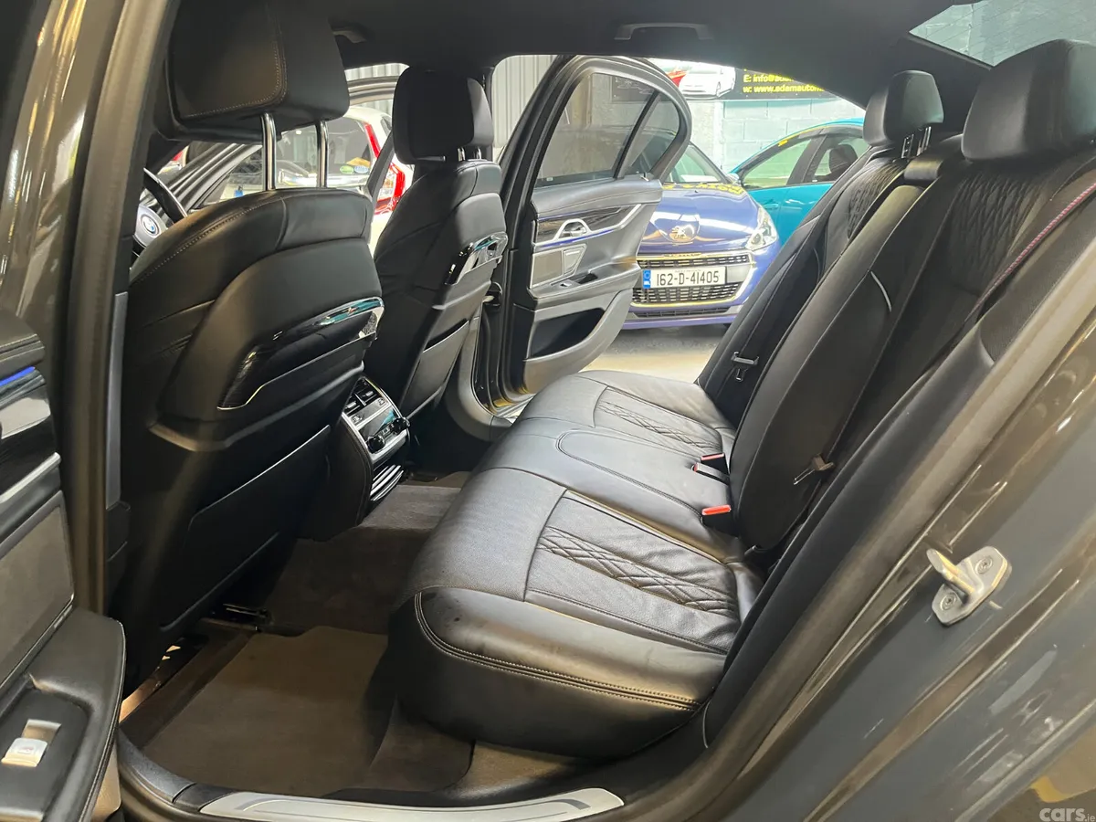 BMW 7-Series Saloon, Petrol Plug-in Hybrid, 2021, Grey