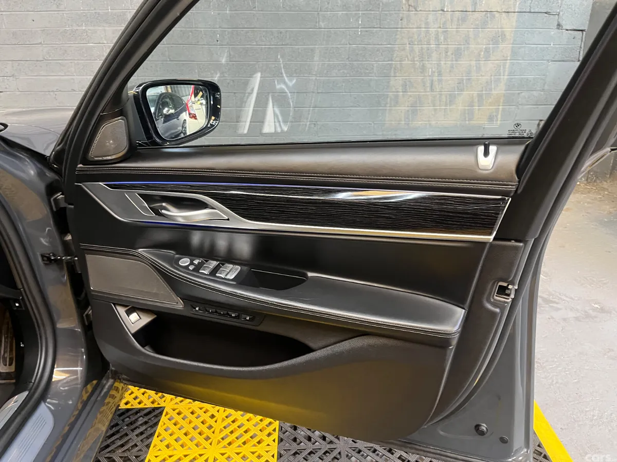 BMW 7-Series Saloon, Petrol Plug-in Hybrid, 2021, Grey