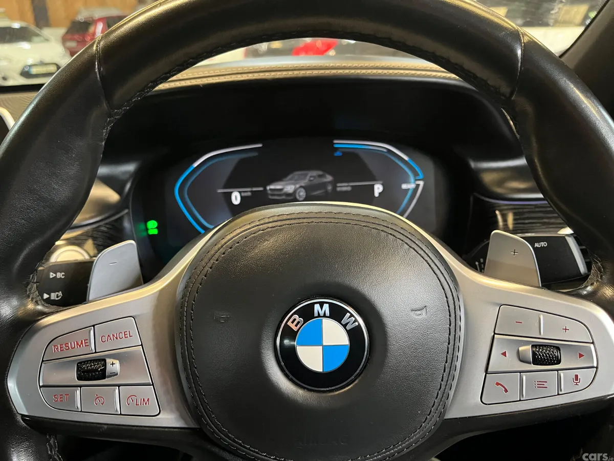 BMW 7-Series Saloon, Petrol Plug-in Hybrid, 2021, Grey
