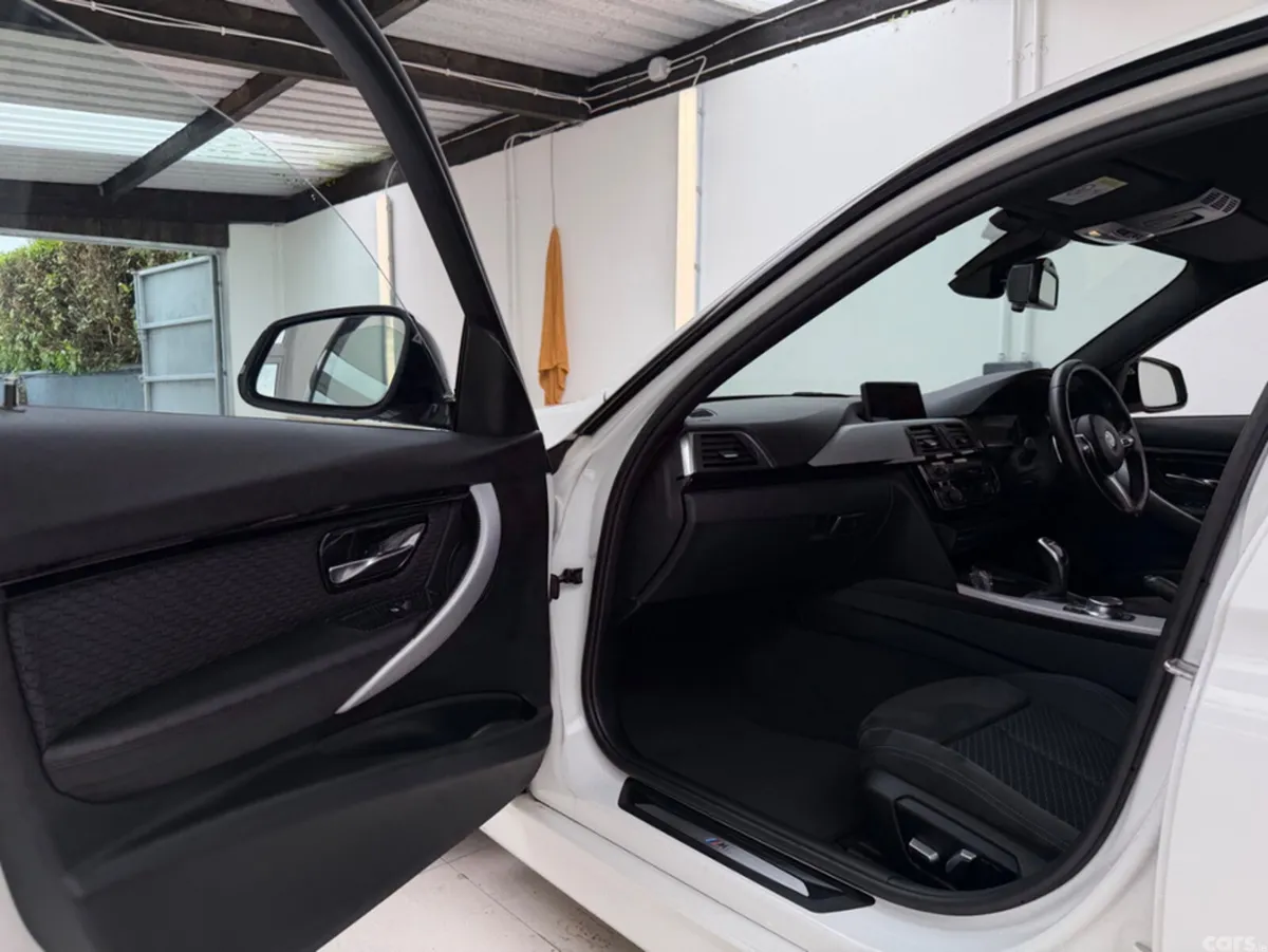 BMW 3-Series Saloon, Diesel, 2017, White