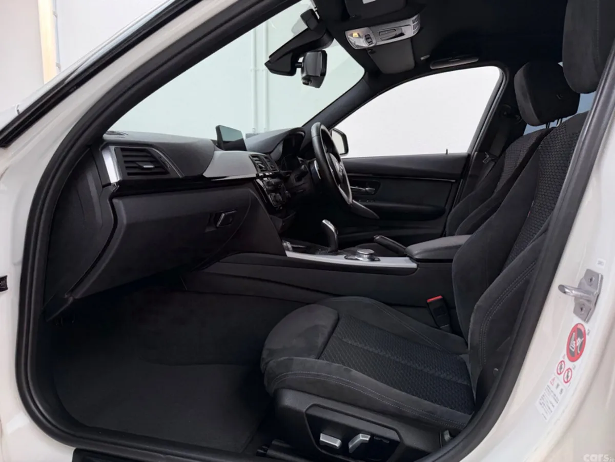 BMW 3-Series Saloon, Diesel, 2017, White