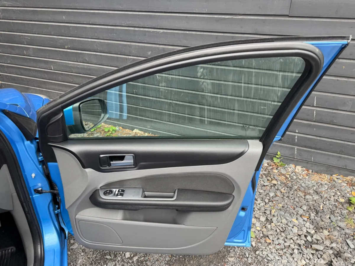 Ford Focus Hatchback, Diesel, 2011, Blue