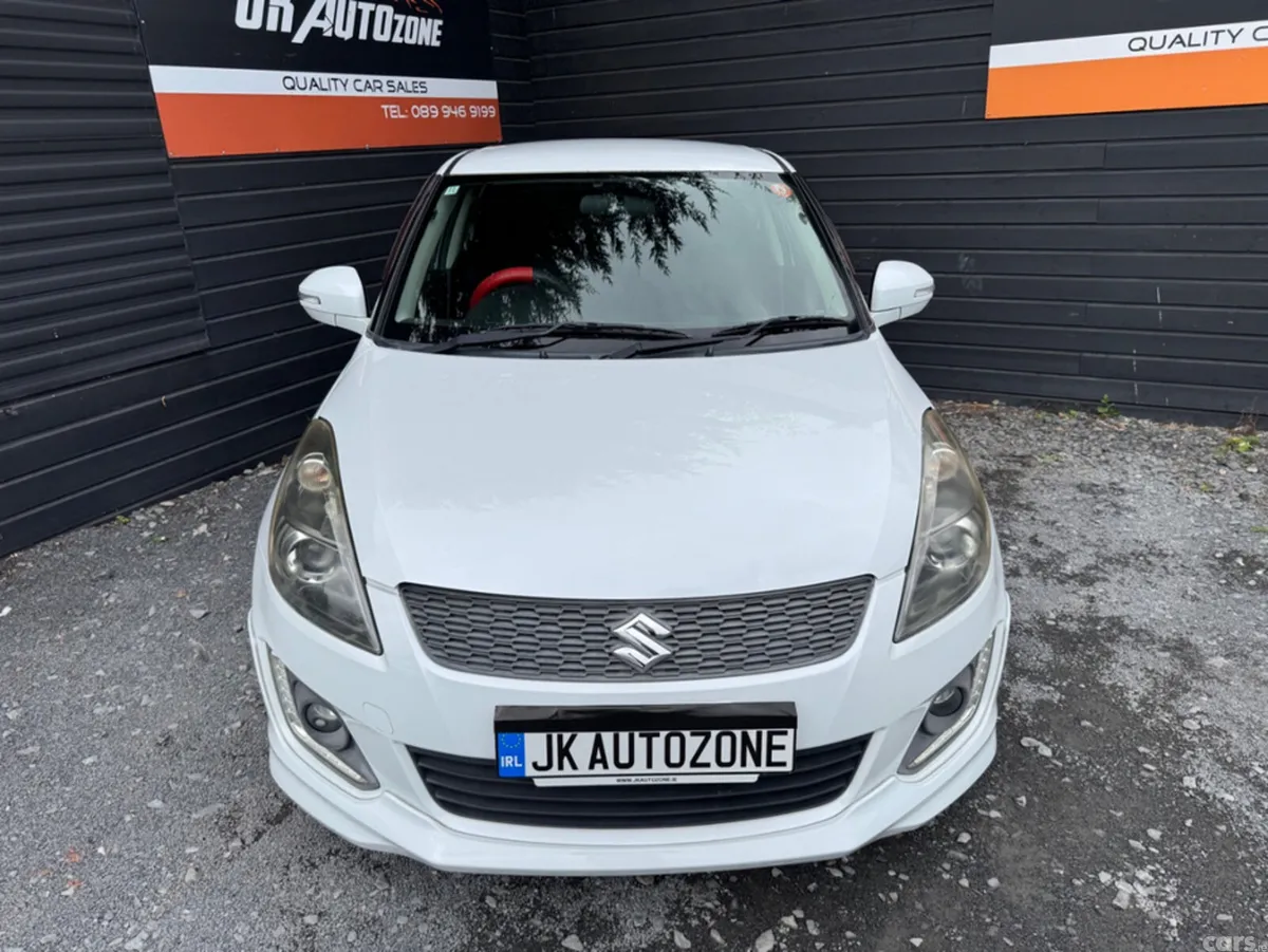 Suzuki Swift Hatchback, Petrol, 2014, White