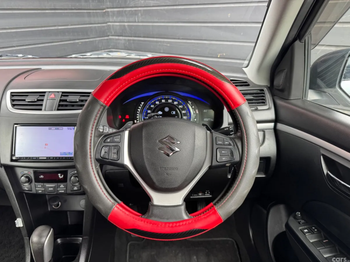 Suzuki Swift Hatchback, Petrol, 2014, White