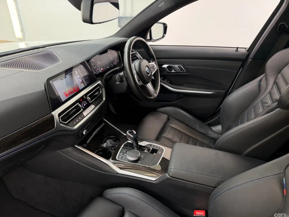 BMW 3-Series Estate, Diesel, 2021, White