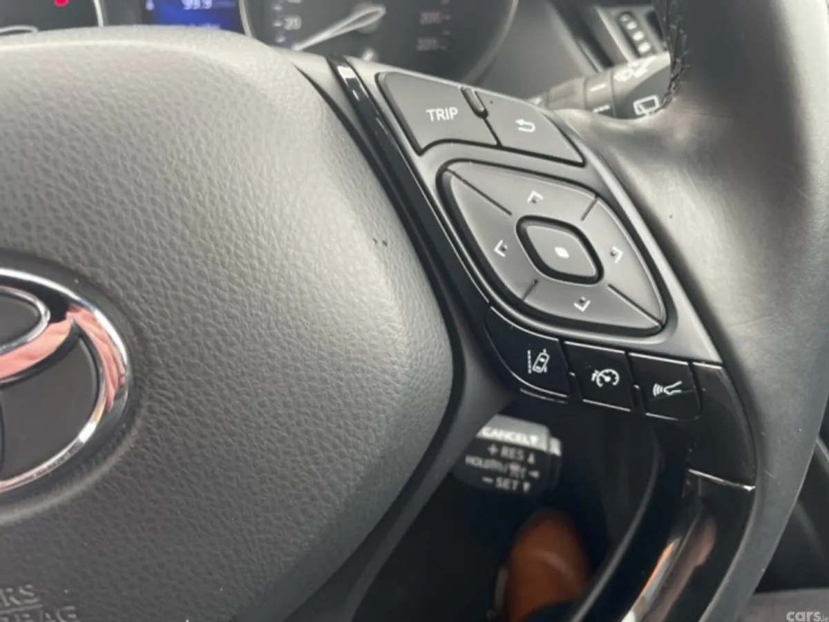 Toyota C-HR SUV, Petrol Hybrid, 2019, Grey