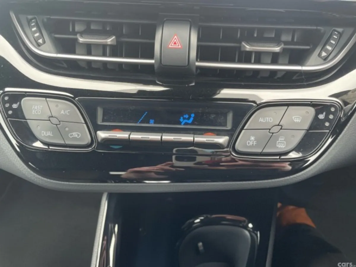Toyota C-HR SUV, Petrol Hybrid, 2019, Grey