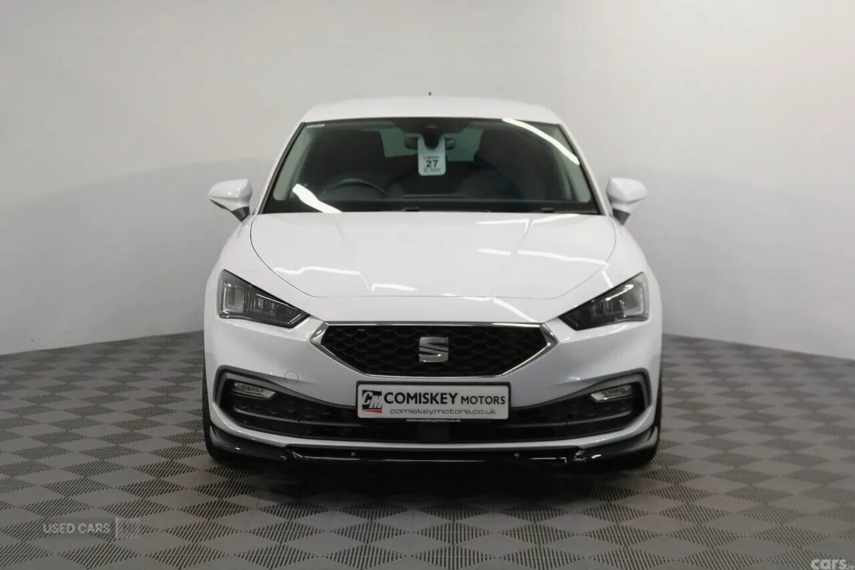 SEAT Leon Hatchback, Petrol, 2023, White