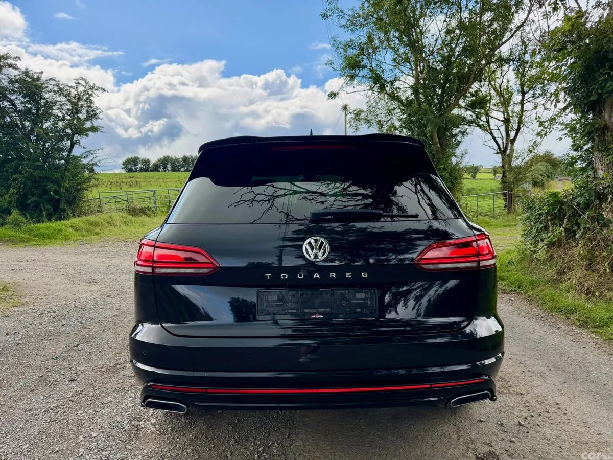 Volkswagen Touareg SUV, Diesel, 2019, Black