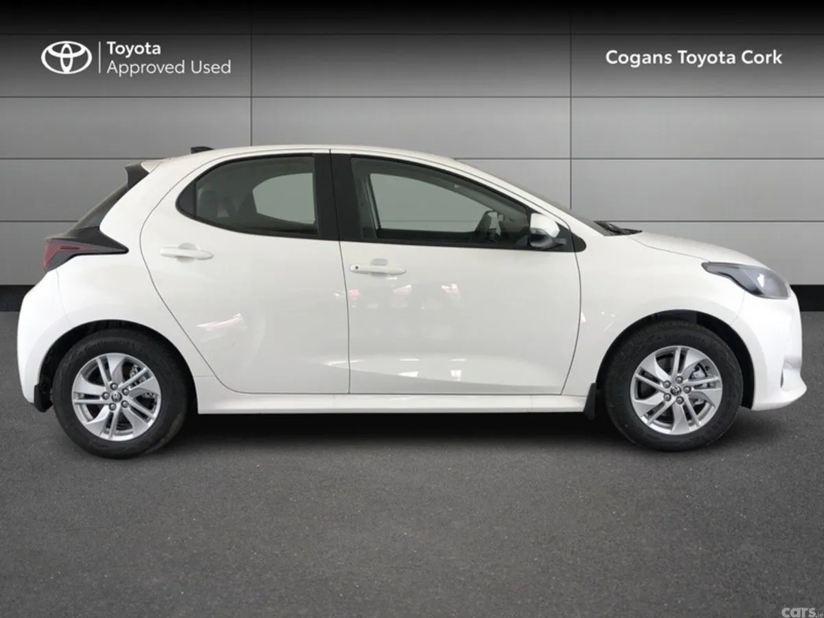 Toyota Yaris Hatchback, Petrol Hybrid, 2026, White