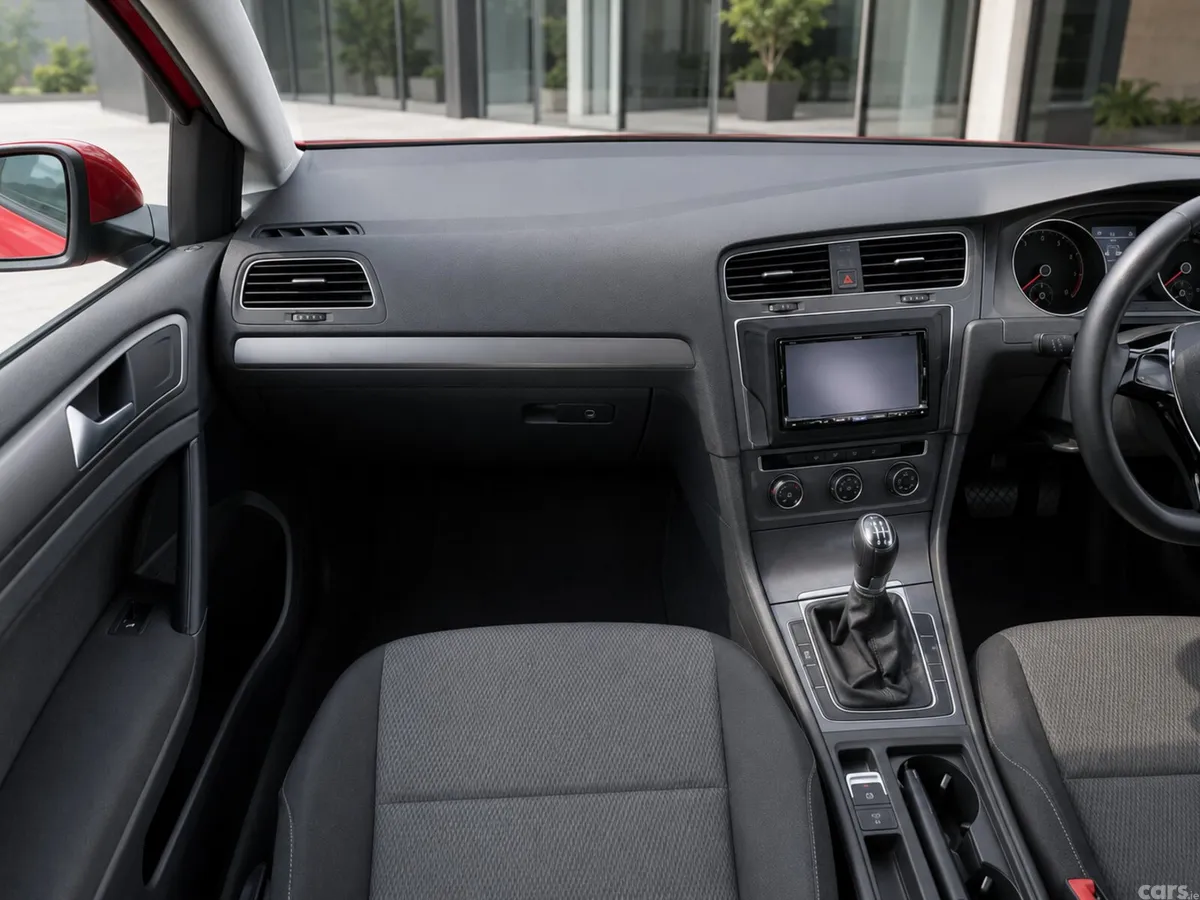 Volkswagen Golf Hatchback, Petrol, 2014, Red