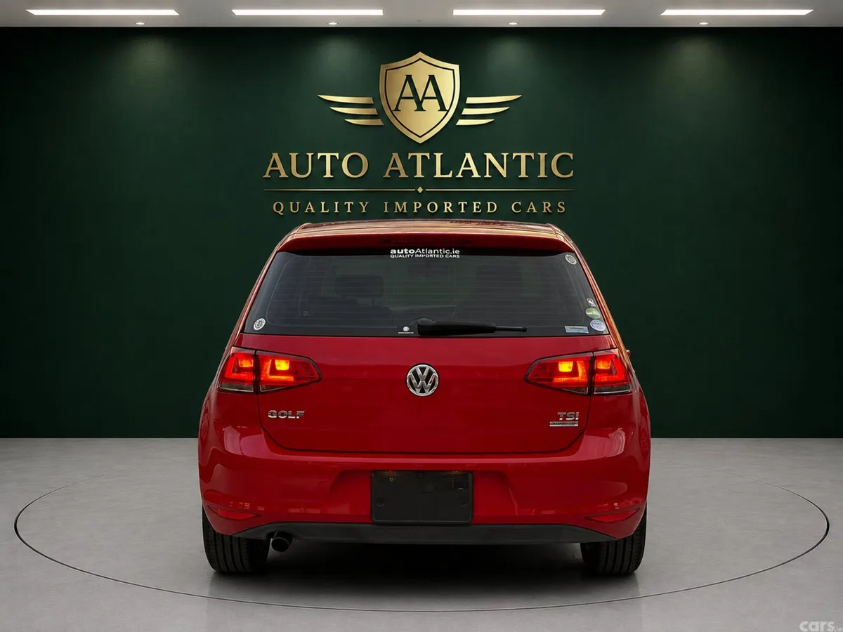 Volkswagen Golf Hatchback, Petrol, 2014, Red