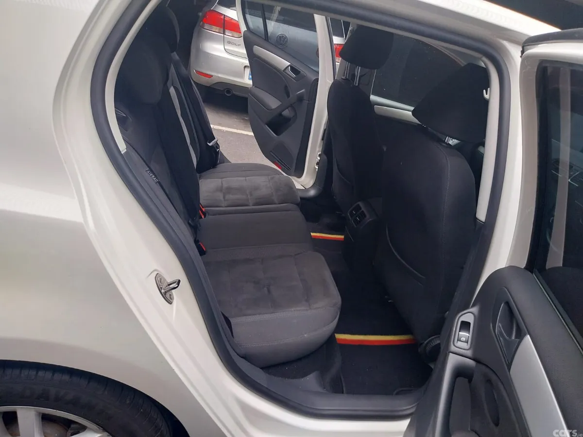 Volkswagen Golf Hatchback, Petrol, 2012, White