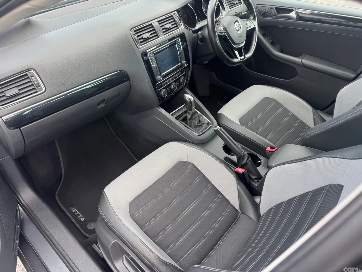 Volkswagen Jetta Saloon, Diesel, 2016, Grey