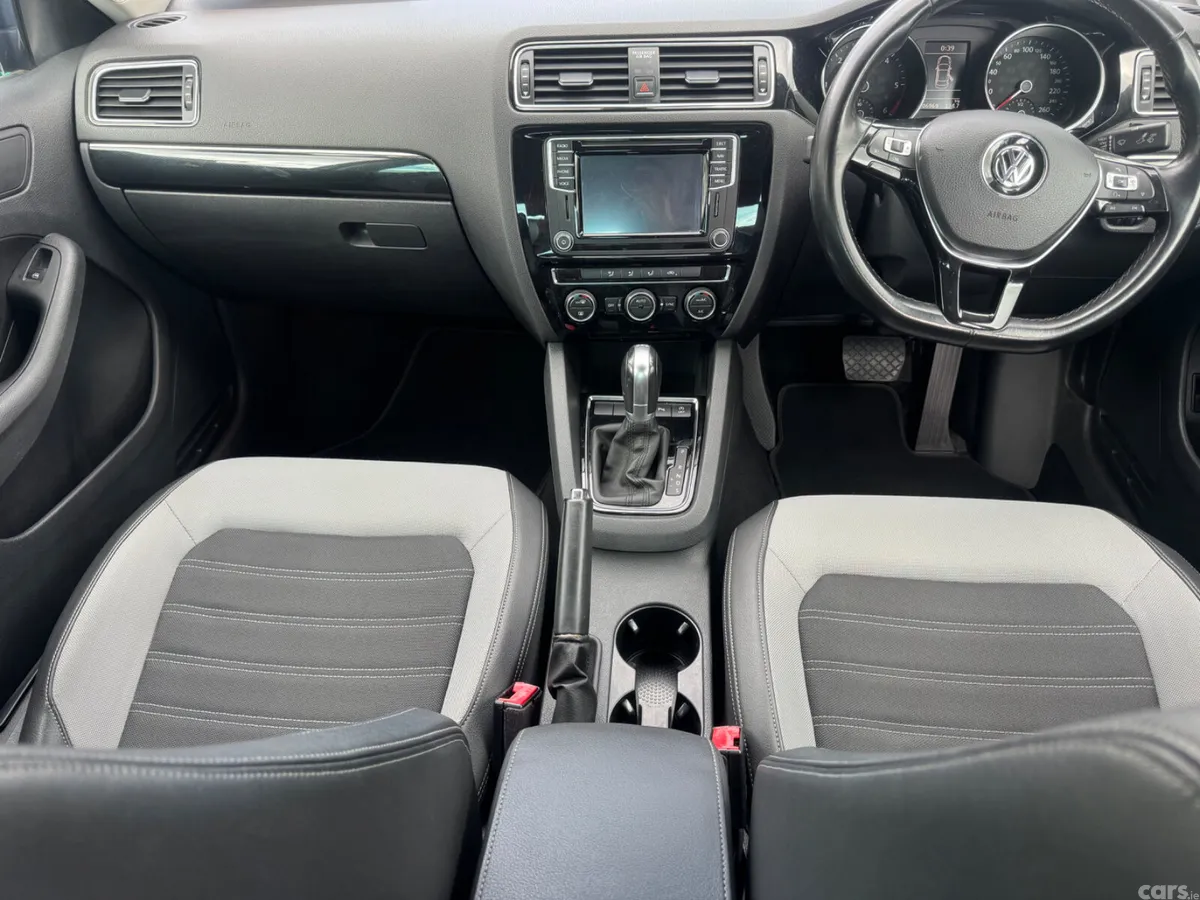 Volkswagen Jetta Saloon, Diesel, 2016, Grey