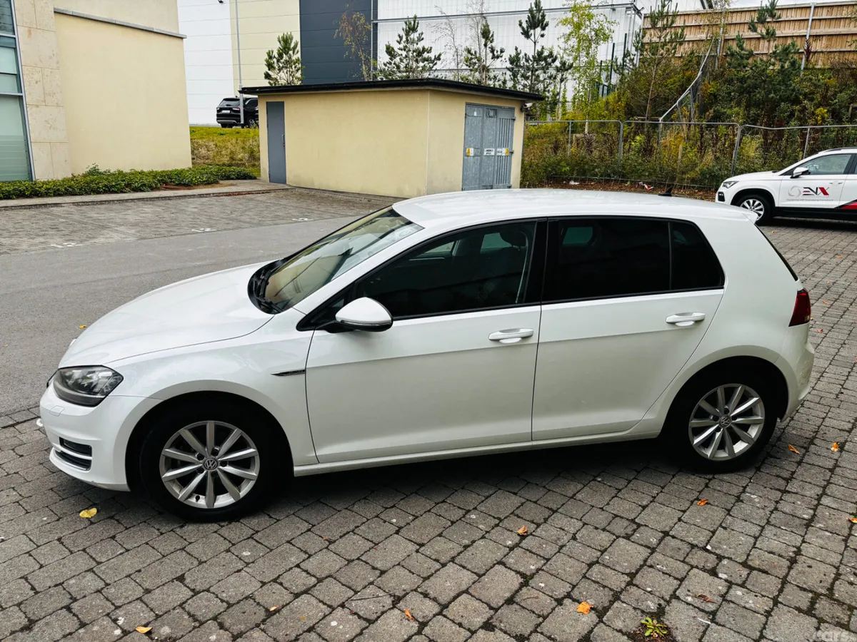 Volkswagen Golf Hatchback, Petrol, 2015, White
