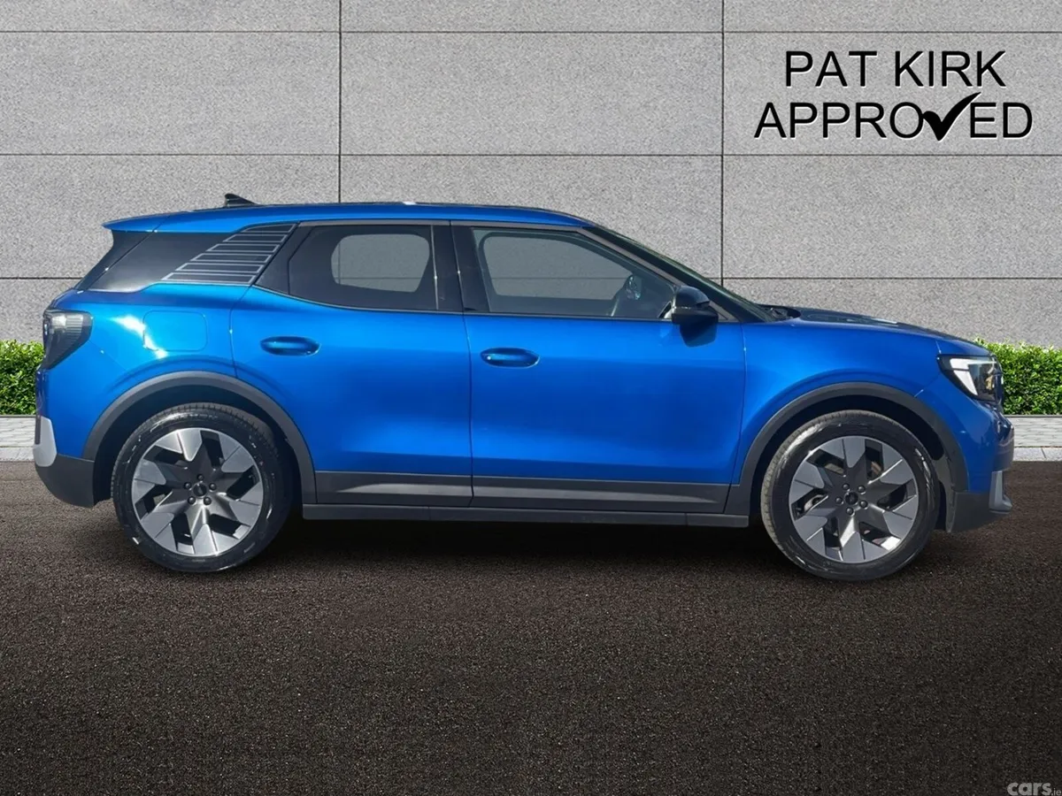 Ford Explorer Estate, Electric, 2025, Blue