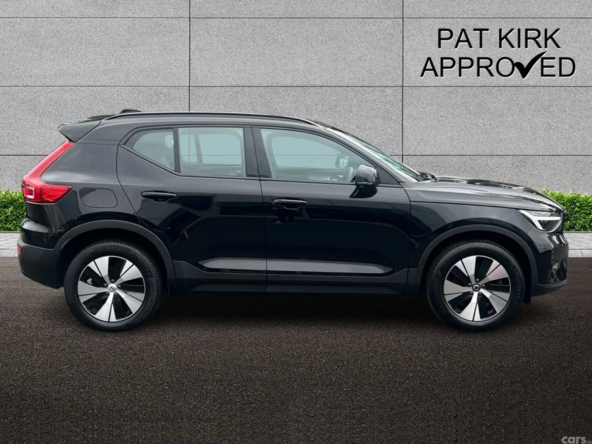 Volvo XC40 Estate, Petrol Hybrid, 2023, Black