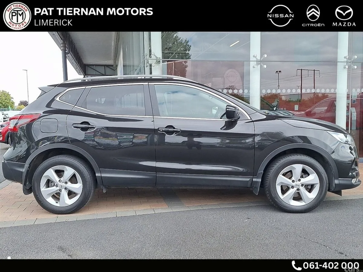 Nissan Qashqai MPV, Petrol, 2019, Black