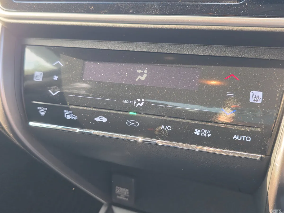 Honda Grace Saloon, Petrol Hybrid, 2016, Grey