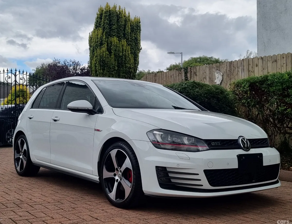 Volkswagen Golf Hatchback, Petrol, 2014, White