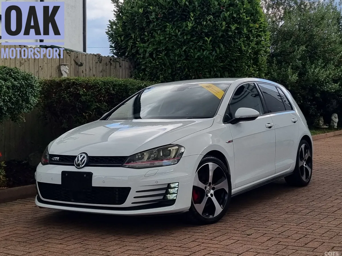 Volkswagen Golf Hatchback, Petrol, 2014, White