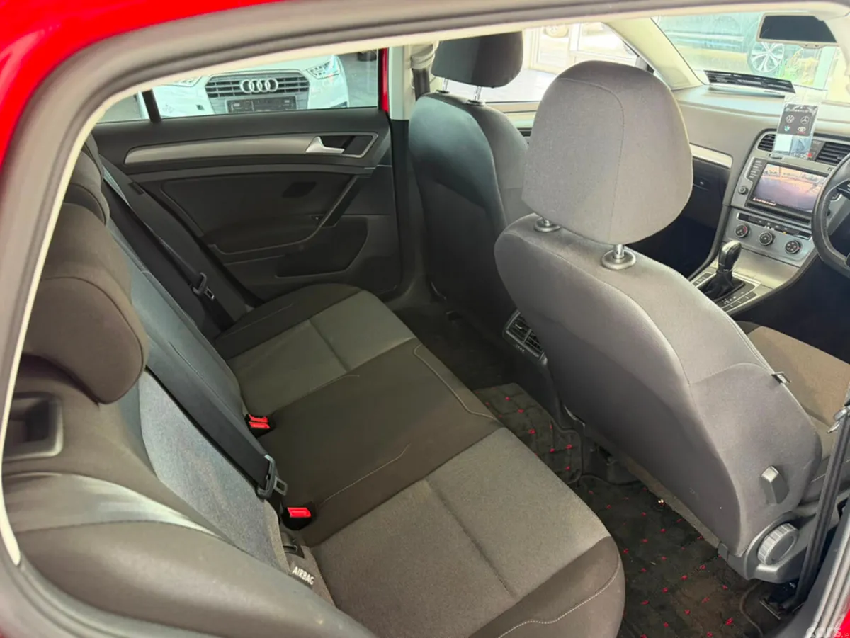 Volkswagen Golf Hatchback, Petrol, 2016, Red