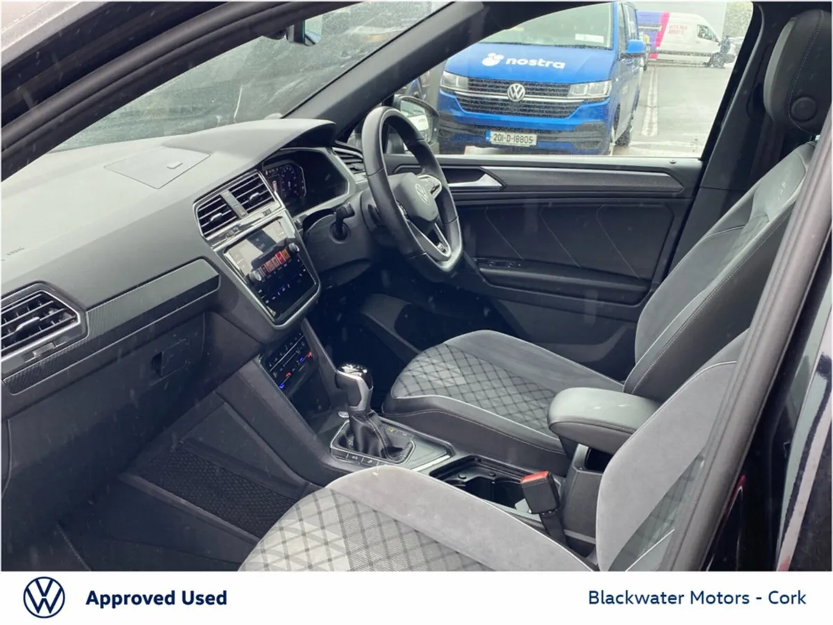Volkswagen Tiguan Hatchback, Diesel, 2023, Black