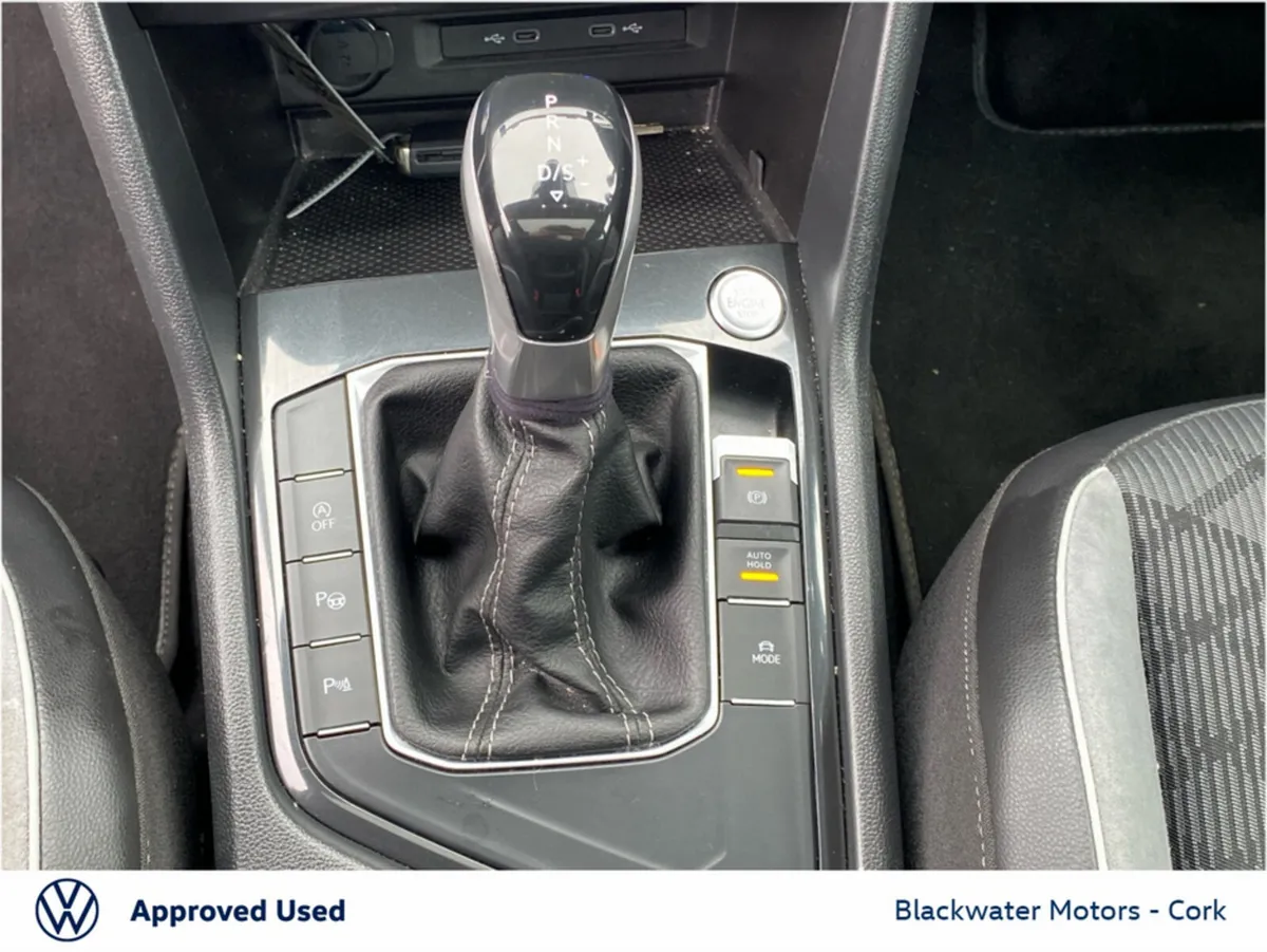 Volkswagen Tiguan Hatchback, Diesel, 2023, Black