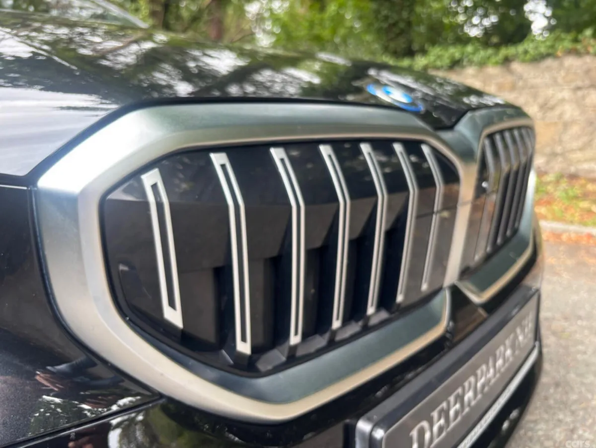 BMW 5-Series Saloon, Petrol Plug-in Hybrid, 2024, Black