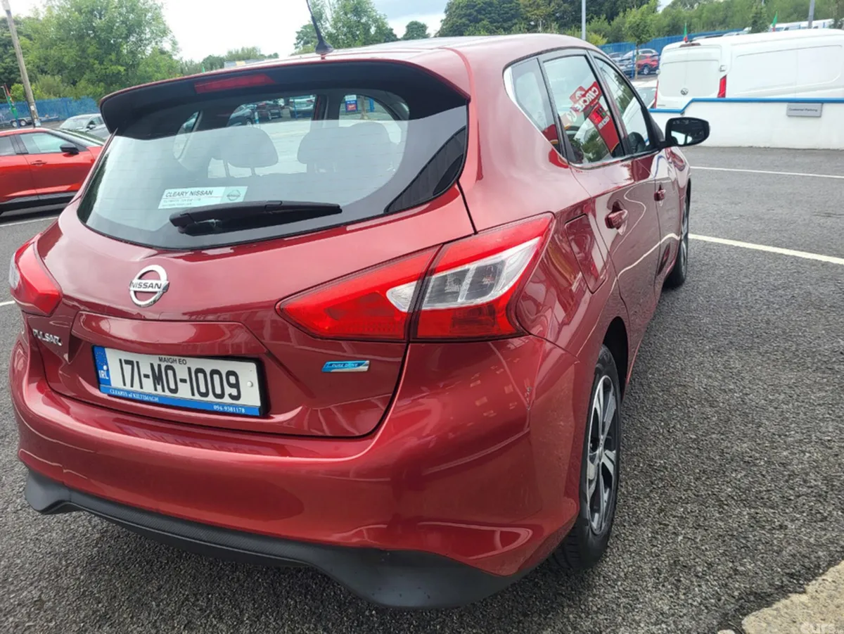 Nissan Pulsar Hatchback, Diesel, 2017, Red